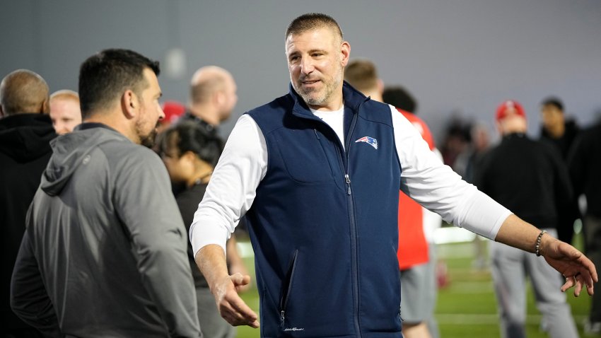 Ohio State Buckeyes head coach Ryan Day talks to New Englandf Patriots head coach Mike Vrabel during the pro day for NFL scouts at the Woody Hayes Athletic Cente on March 26, 2025.
